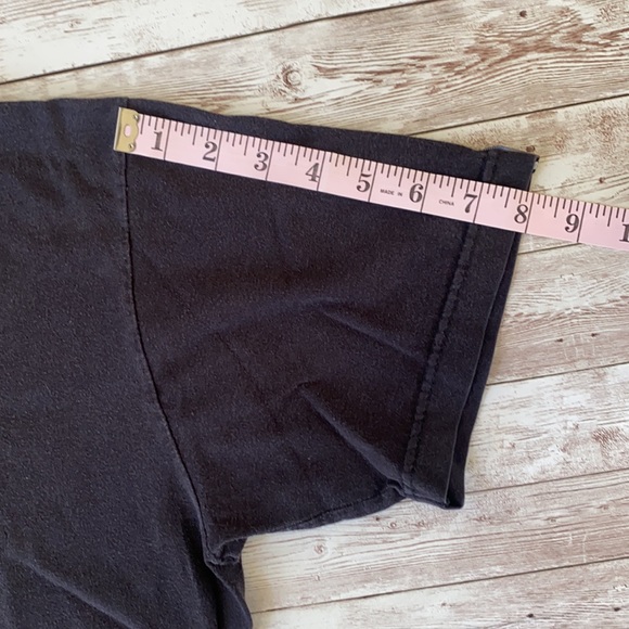 Undefeated Medium Black and Camouflage Shirt - Picture 7 of 7